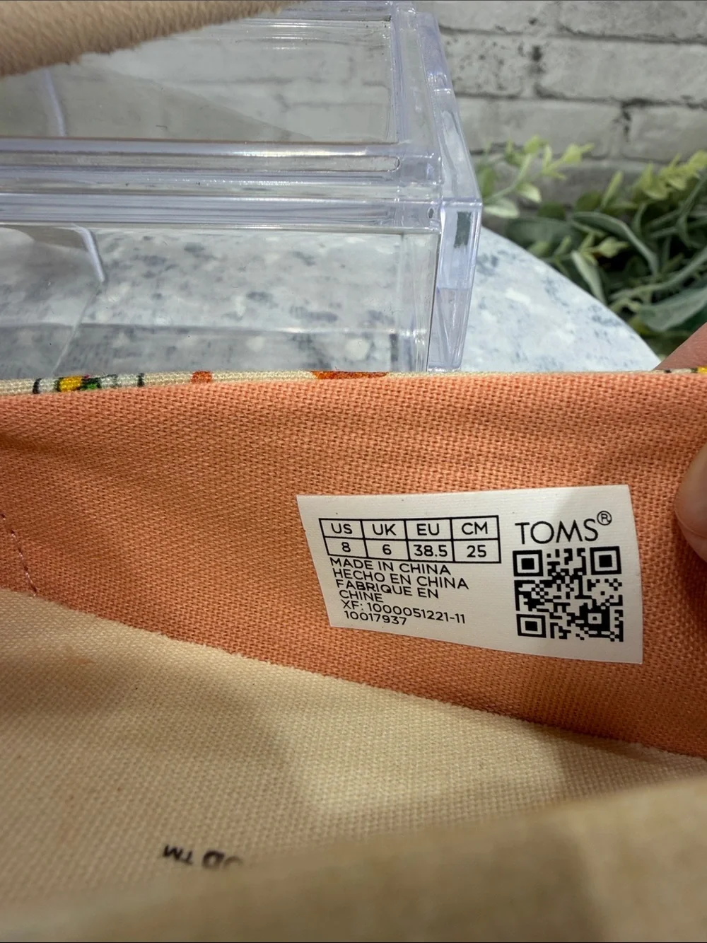 TOMS “Sushi Dinner” Print on Soft Natural Canvas Alpargata Flats WMS 8M NWT&NIB